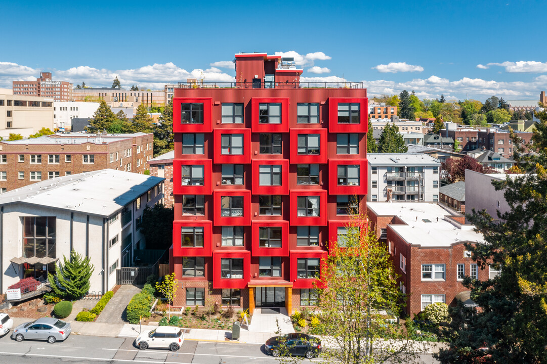 DXU in Seattle, WA - Building Photo