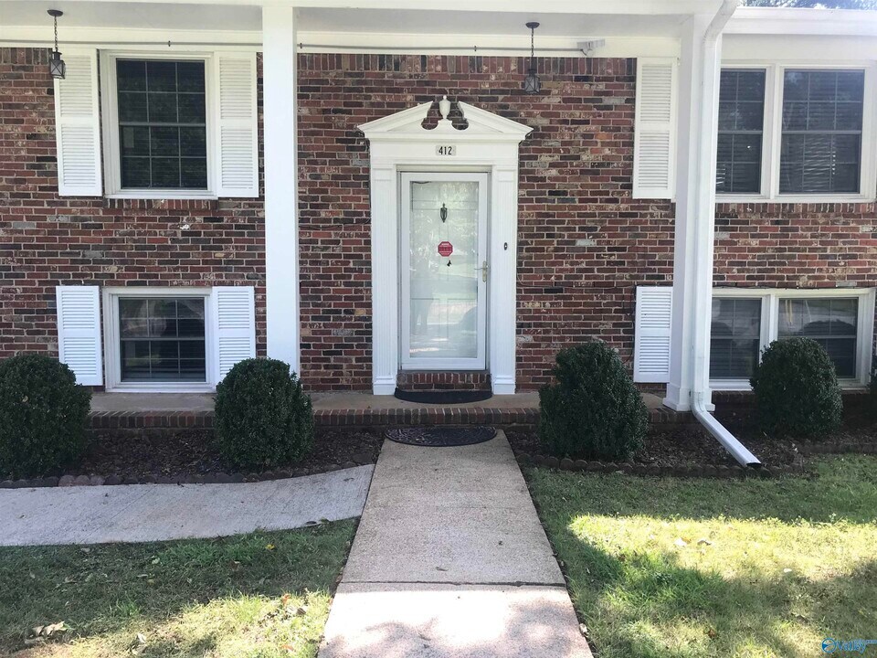 412 Forrest Park Ct NW in Huntsville, AL - Building Photo