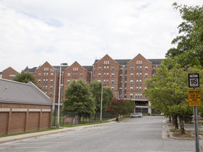 Forney Edward Apartments in Greensboro, NC - Foto de edificio - Building Photo