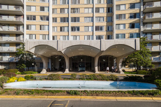 The Fountains in Alexandria, VA - Building Photo - Building Photo