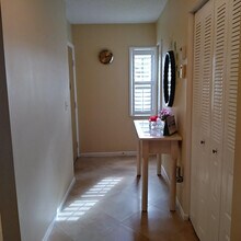 8045 Eastlake Dr in Boca Raton, FL - Foto de edificio - Building Photo