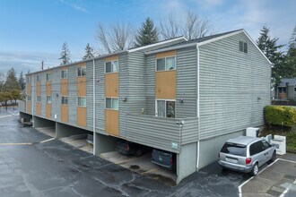 White Willow Apartments in Portland, OR - Foto de edificio - Building Photo