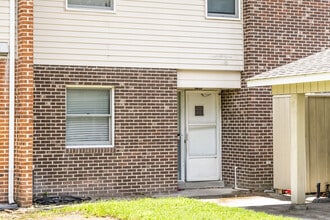 Coastal Park Townehomes in Elizabeth City, NC - Foto de edificio - Building Photo