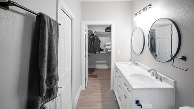 7727 Chasewood Dr in Missouri City, TX - Building Photo - Building Photo