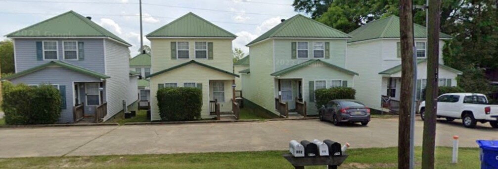 810 Park St Photo