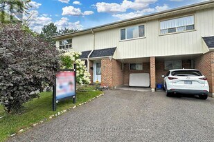 2451 Bridletowne Cir in Toronto, ON - Building Photo