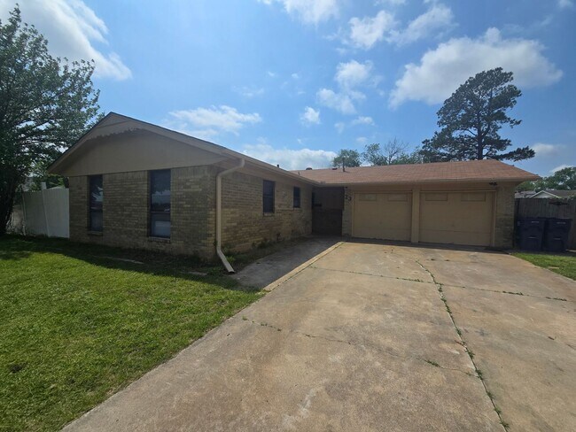 23 Arapaho Dr in Shawnee, OK - Building Photo - Building Photo