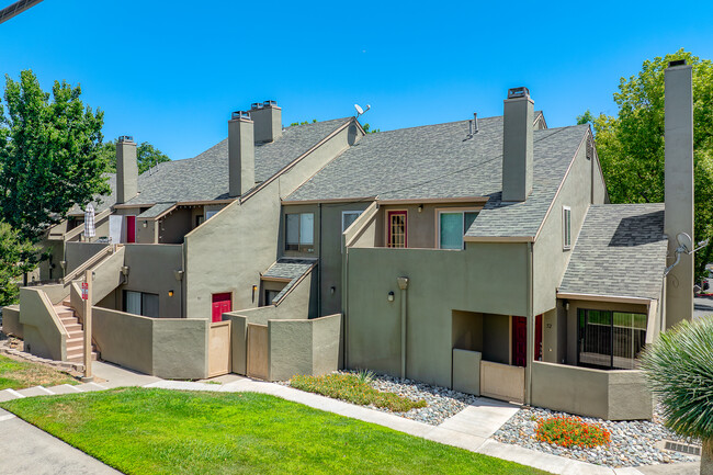 Hemlock Street Condominiums