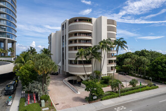 The Tropicana in North Miami Beach, FL - Building Photo - Building Photo