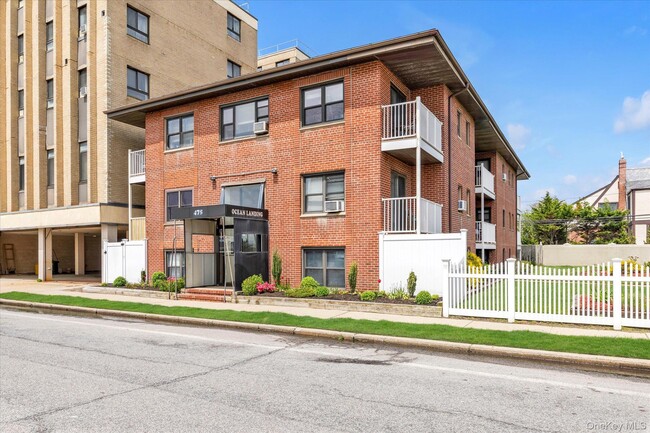 property at 475 W Broadway