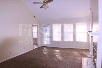 4577 Bassett Hall Dr in Memphis, TN - Building Photo - Building Photo