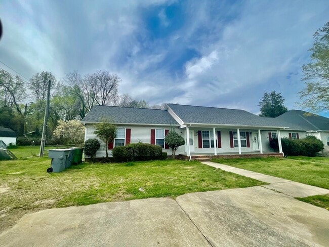 property at 935 Tom Sadler Rd