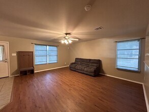 145 Pinto Pl in Cibolo, TX - Building Photo - Building Photo