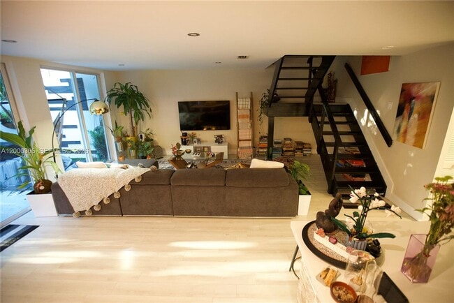 4432 NW 98th Ave in Doral, FL - Building Photo - Building Photo