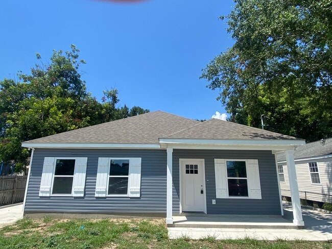 property at 417 Trist Pl