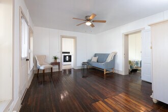 105 E 2nd St in Loveland, CO - Foto de edificio - Building Photo