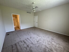 7585 Western Gailes Dr in Rockford, IL - Building Photo - Building Photo