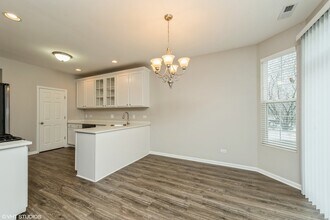2610 Williamsburg Dr in Algonquin, IL - Building Photo - Building Photo