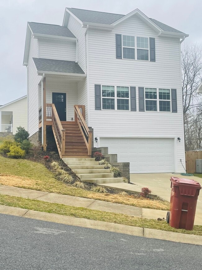 property at 176 Ridge Pointe Dr
