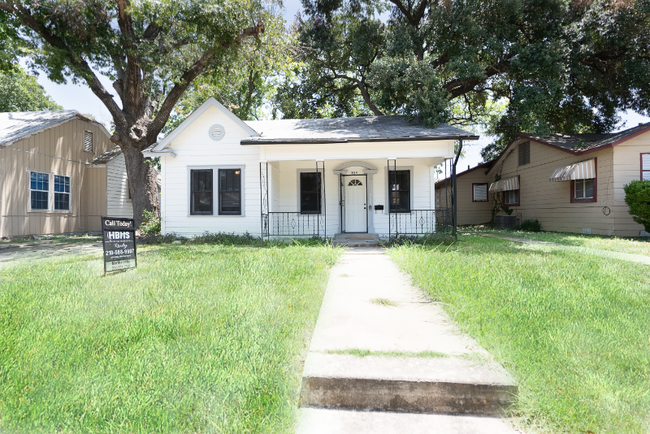 property at 834 Cottonwood Ave