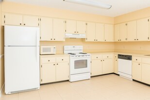 1915 E Central Blvd in Orlando, FL - Building Photo