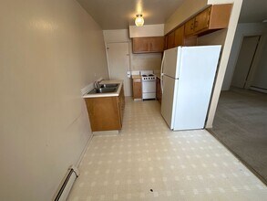 710 4th St SW in Minot, ND - Building Photo - Building Photo