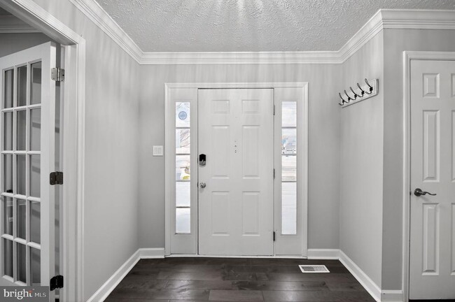 property at 7609 Croydon Pl