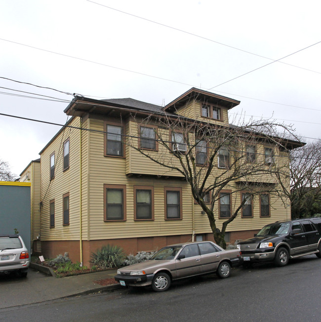 1830 NW 23rd Pl in Portland, OR - Building Photo - Building Photo