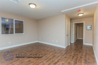 822-824 E. 75th St. in Los Angeles, CA - Building Photo - Building Photo