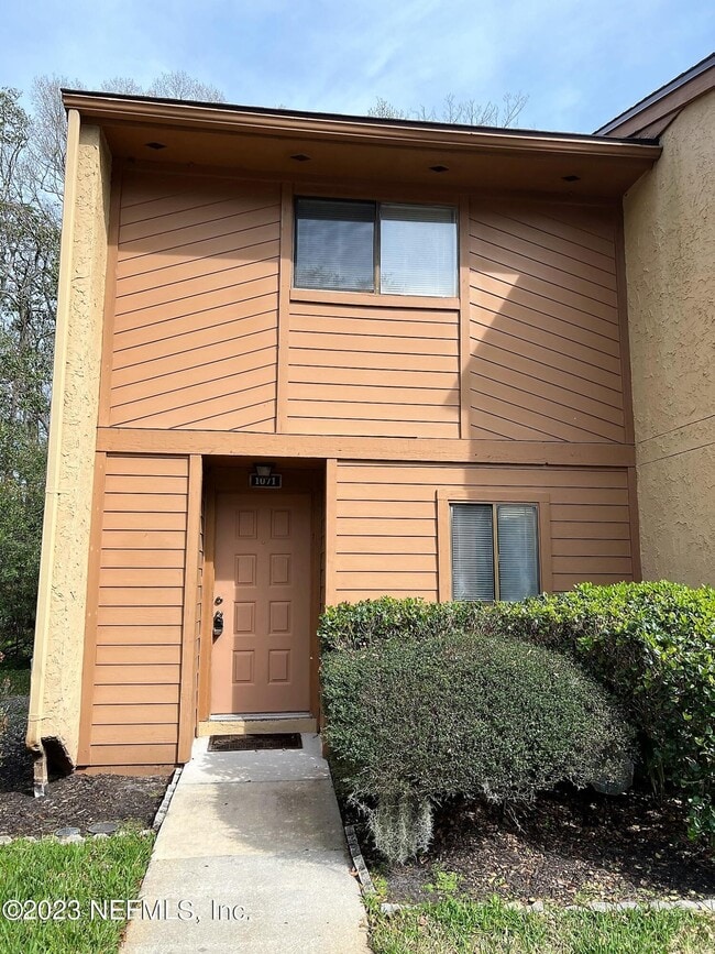 85 Debarry Ave