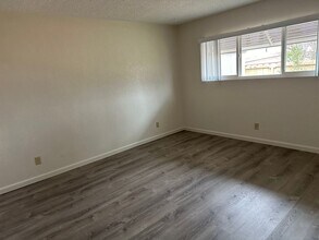 1703 Lark Ellen Dr in Paso Robles, CA - Building Photo - Building Photo