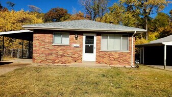 6657 Kenwood Dr in St. Louis, MO - Building Photo