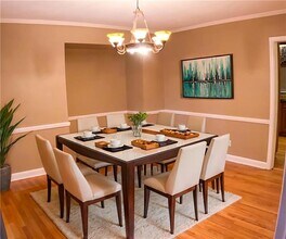 998 Ferncliff Rd NE in Atlanta, GA - Building Photo - Building Photo