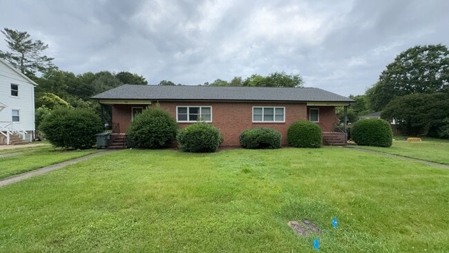 property at 2112 N Stewart Ave