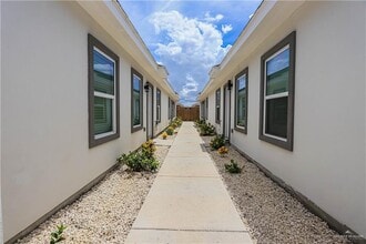 23 Maryland St in Alton, TX - Building Photo - Building Photo