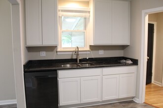 970 Sells Ave in Columbus, OH - Building Photo - Building Photo
