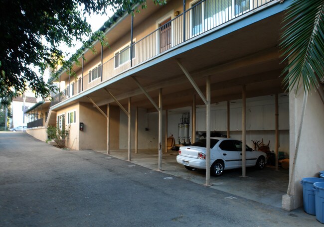 2314 De La Vina St in Santa Barbara, CA - Foto de edificio - Building Photo
