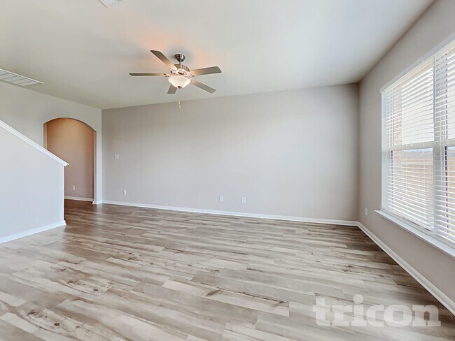 824 Clark Dr in Ferris, TX - Building Photo - Building Photo