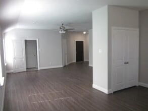 1420 Warringwood Dr in Greenville, TX - Building Photo - Building Photo