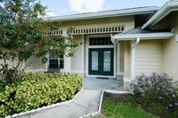 1814 Wisteria St in Wellington, FL - Foto de edificio - Building Photo