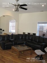 3921 N Ashland Ave, Unit #CHR (Coach-house Rear) in Chicago, IL - Building Photo - Building Photo