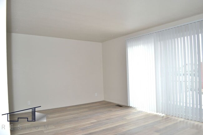 800 State St in Clearfield, UT - Foto de edificio - Building Photo