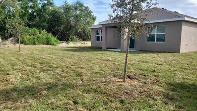 813 SW McCoy Ave in Port St. Lucie, FL - Building Photo - Building Photo