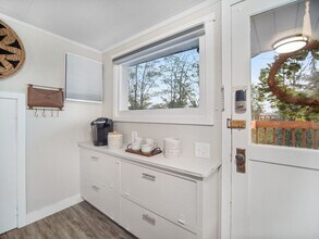 9016 E Frederick Ave in Millwood, WA - Building Photo - Building Photo