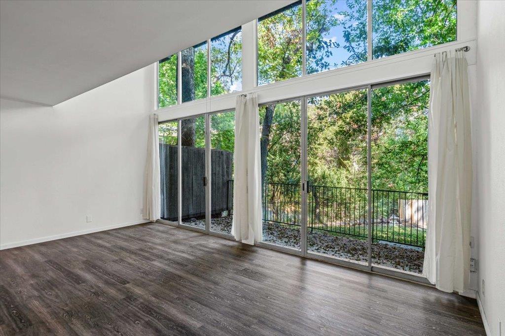 1304 Mariposa Dr in Austin, TX - Building Photo