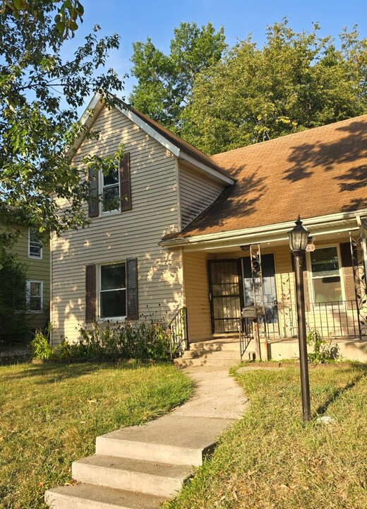 1023 S 25th St in South Bend, IN - Building Photo