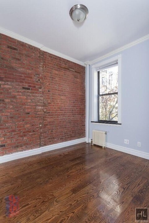 Clinton Street, Unit 01A in New York, NY - Building Photo