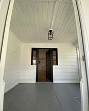 10 Tollgate Ct, Unit 1st Floor in Lynbrook, NY - Foto de edificio - Building Photo