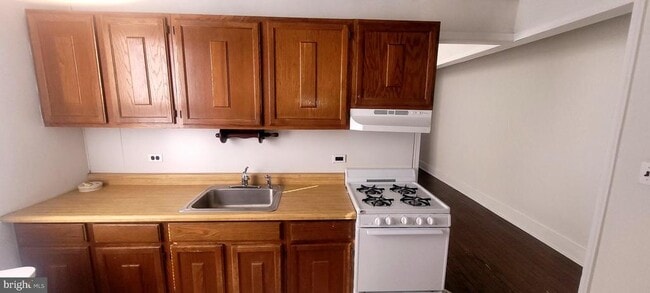 2243 S Lambert St in Philadelphia, PA - Building Photo - Building Photo