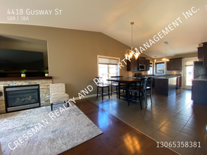 4418 Gusway St in Regina, SK - Building Photo - Building Photo